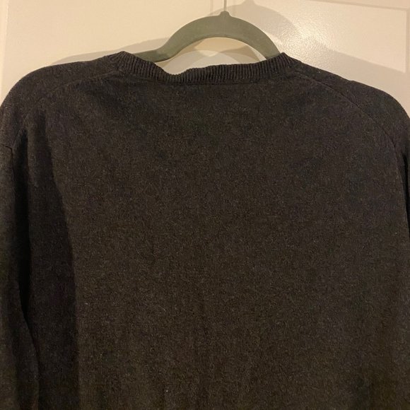 Eddie Bauer Charcoal Grey V Neck Sweater Men's Large - Picture 4 of 4
